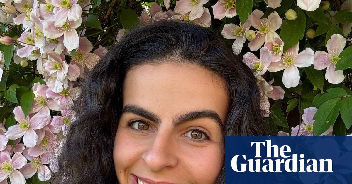 ‘Hundreds of job applications’: young people on their struggle to find work | Unemployment
