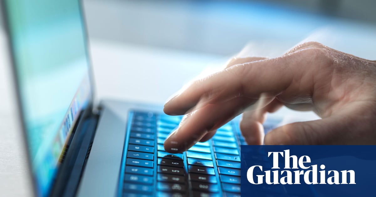 ‘Awkward and humiliating’: UK job hunters share frustration with AI interviews | AI (artificial intelligence)