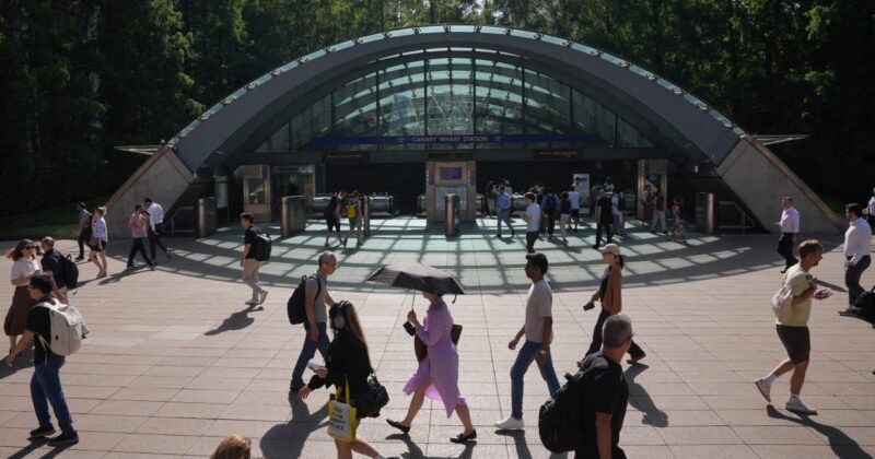 UK job vacancies slip to five-year low in latest worrying sign for economy