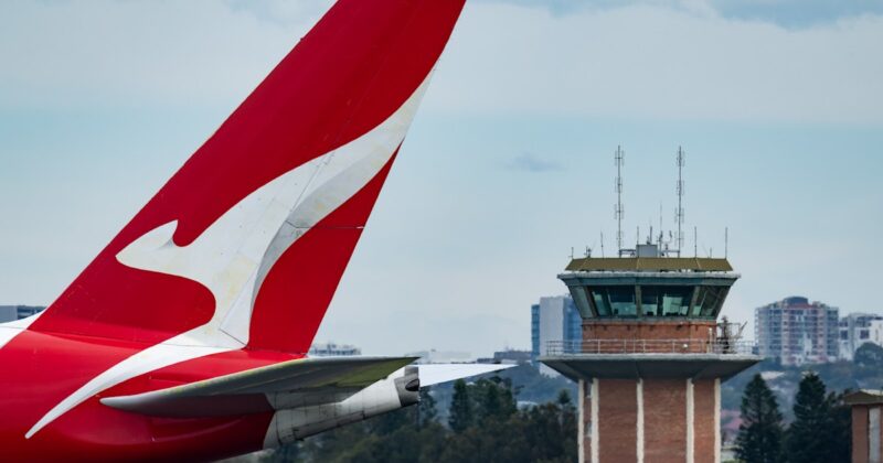Qantas denies outsourcing move that could see 1000 jobs shifted from Australia to India