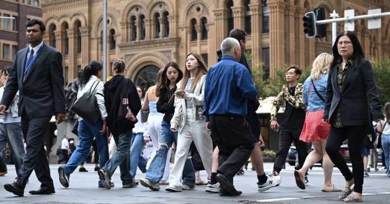 Unemployment rate rises to 4.5 per cent, jobs fall