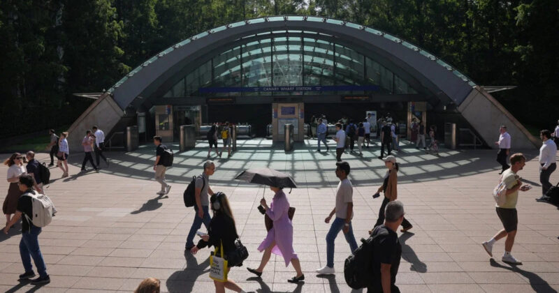 UK job vacancies slip to five-year low in latest worrying sign for economy