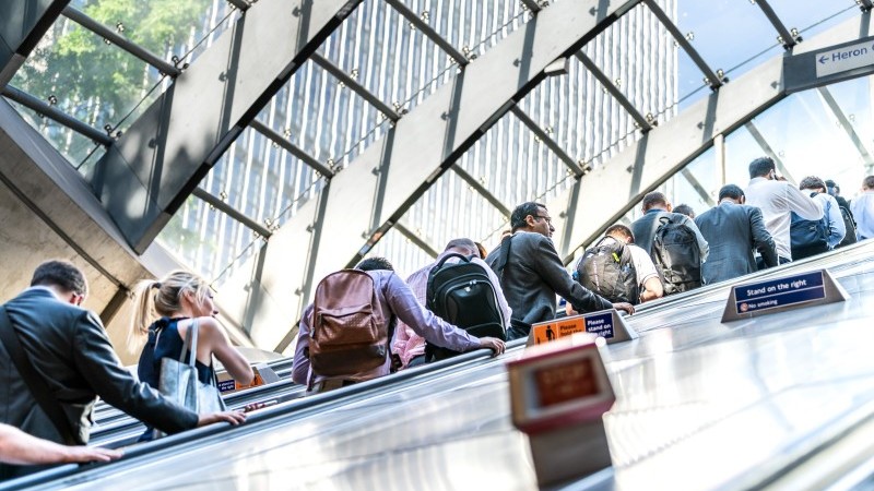 Dreadful UK jobs report questions need for rate hikes | snaps