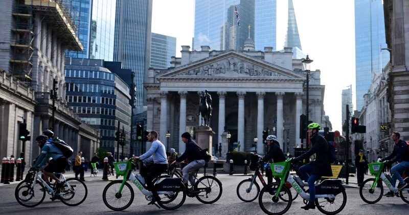 UK jobs data keeps questioning the need for rate hikes | snaps