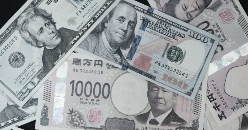 Dollar slips ahead of August U.S. jobs data at the end of the week