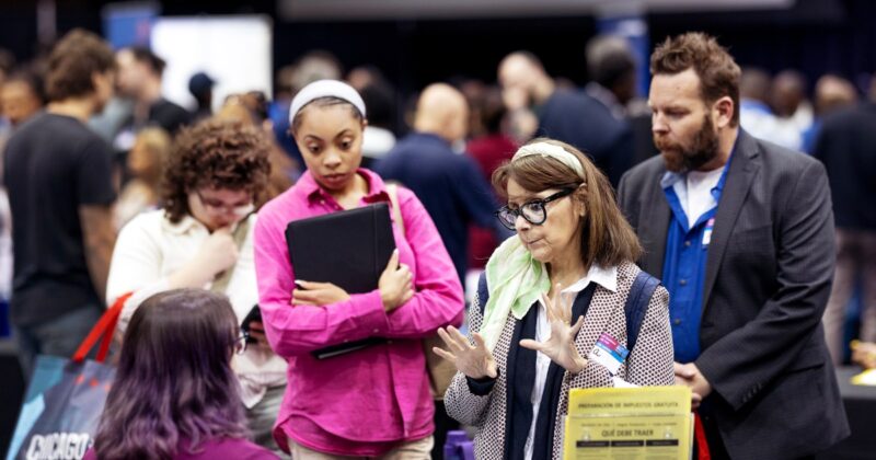 U.S. labor market slows with midterms on the horizon